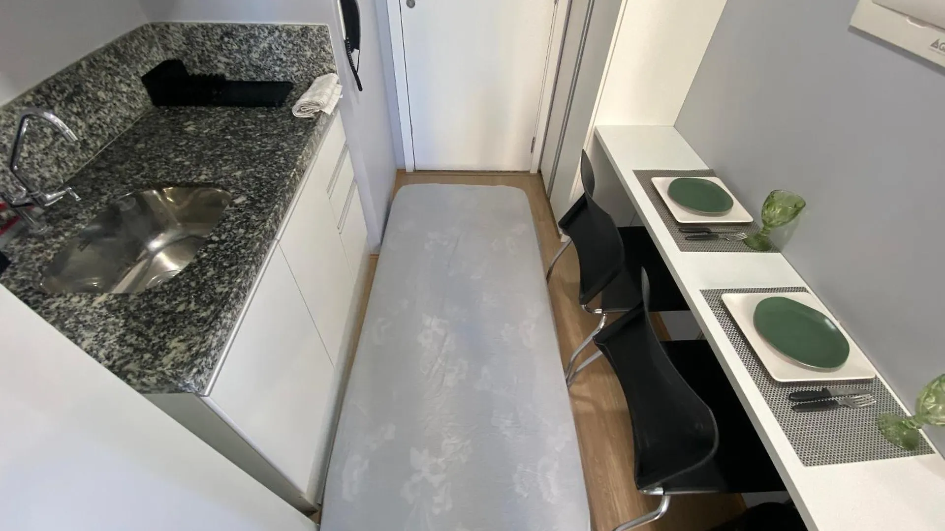 Excelente Apartamento Em Frente Ao Metro Bras ! - Rua Coronel Mursa, 56 - Bras São Paulo