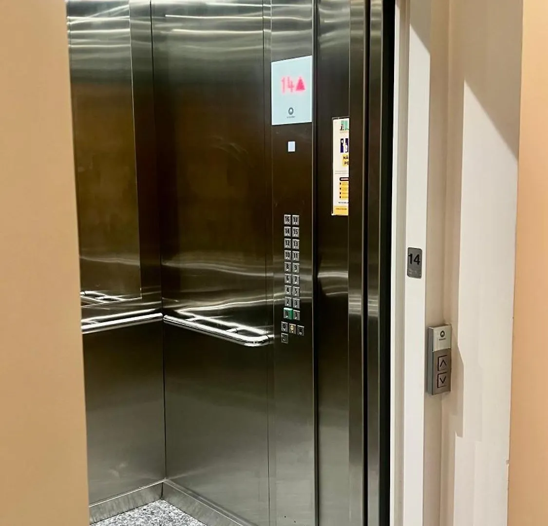 Excelente Apartamento Em Frente Ao Metro Bras ! ساو باولو