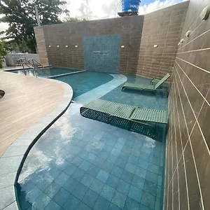 https://condominio-aline-duque.portodegalinhashotels.com